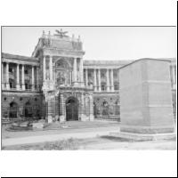 1945-xx-xx Hofburg (ÖNB).jpg